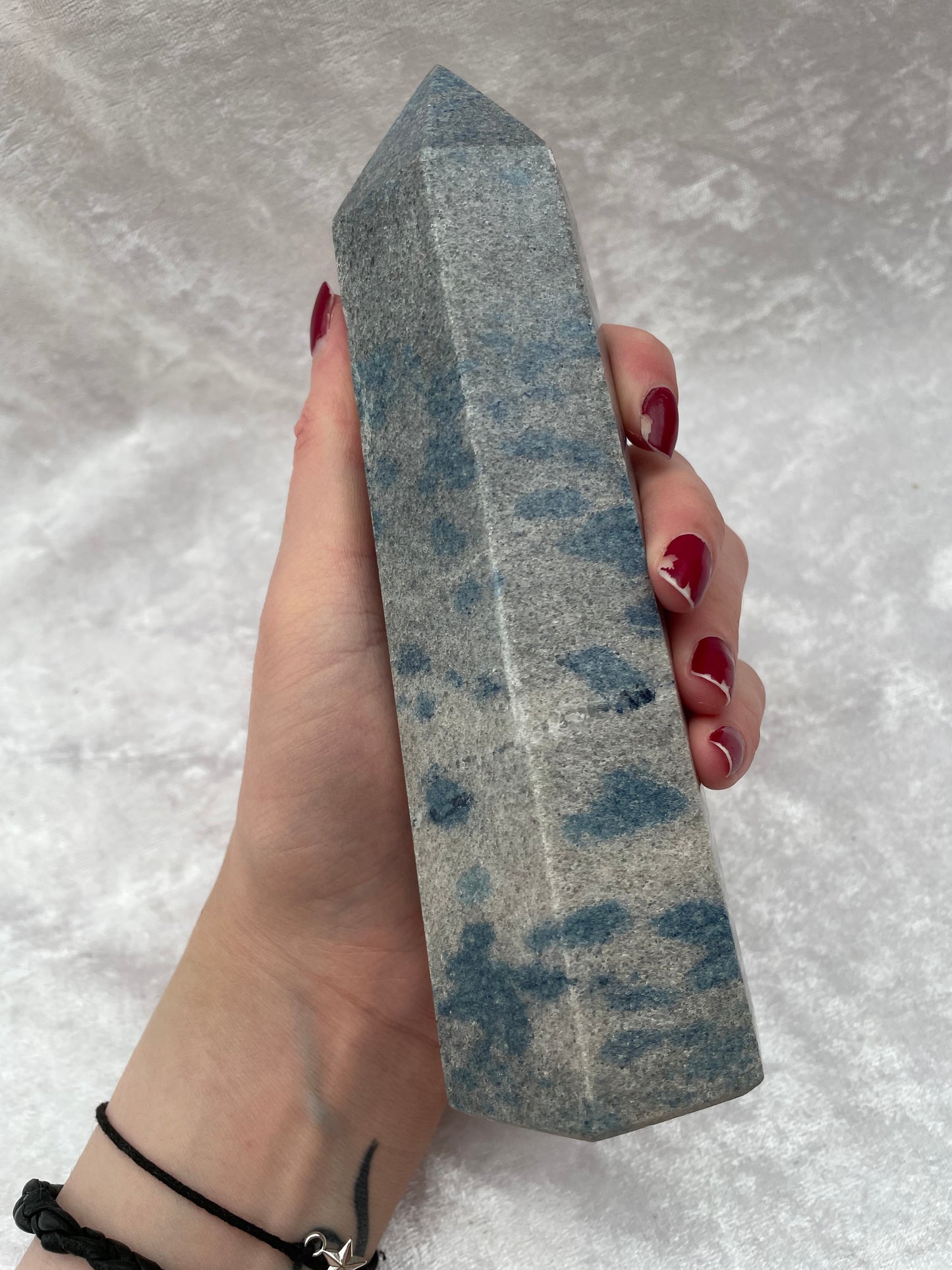 Apatite in Cleavelandite Tower