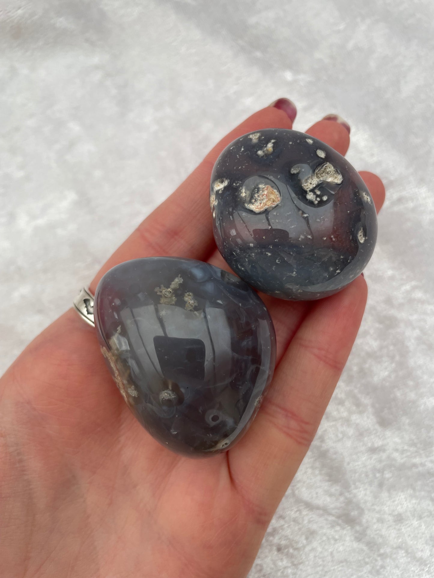 Zimbabwe Agate Tumbled Palmstone Gallets