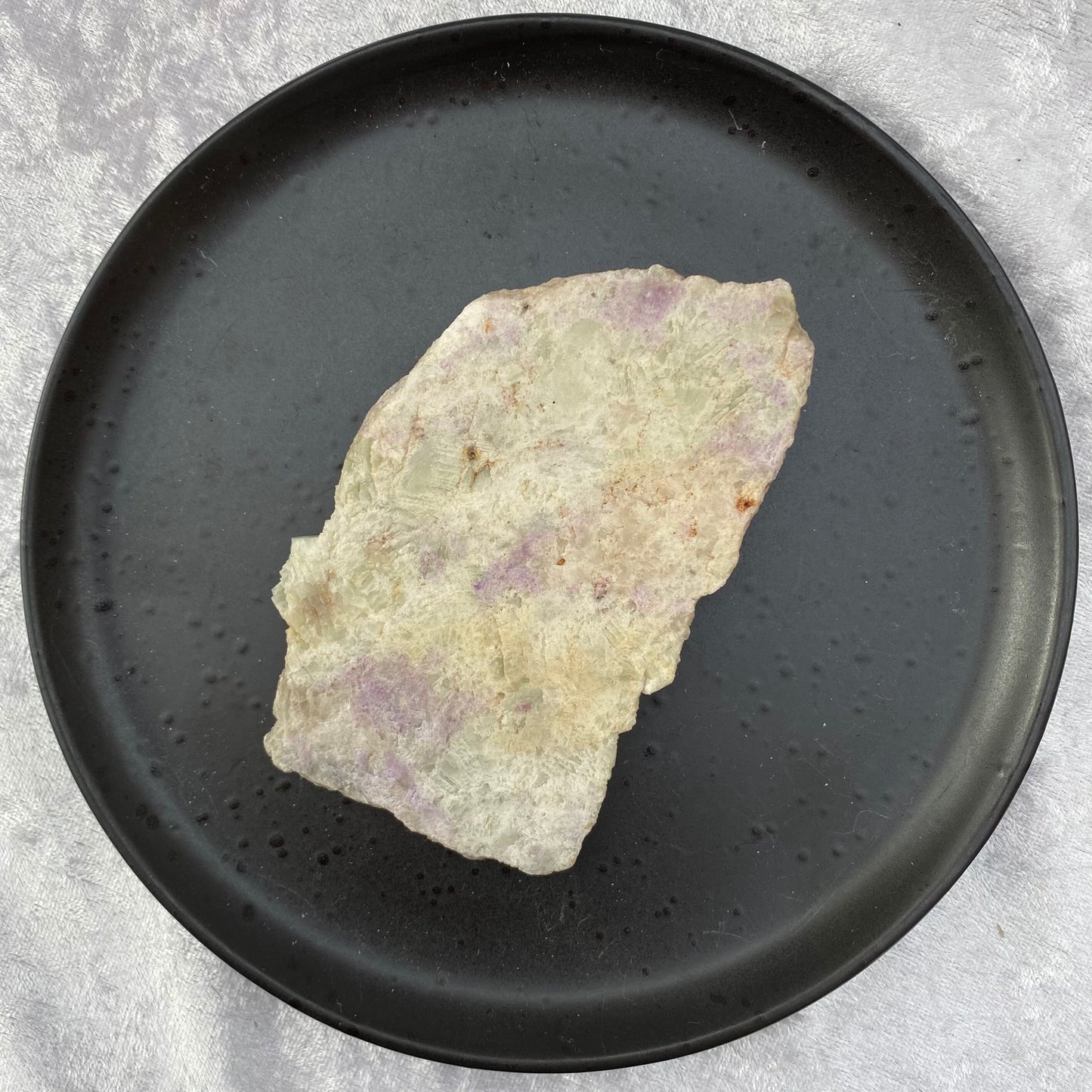 Hackmanite slice