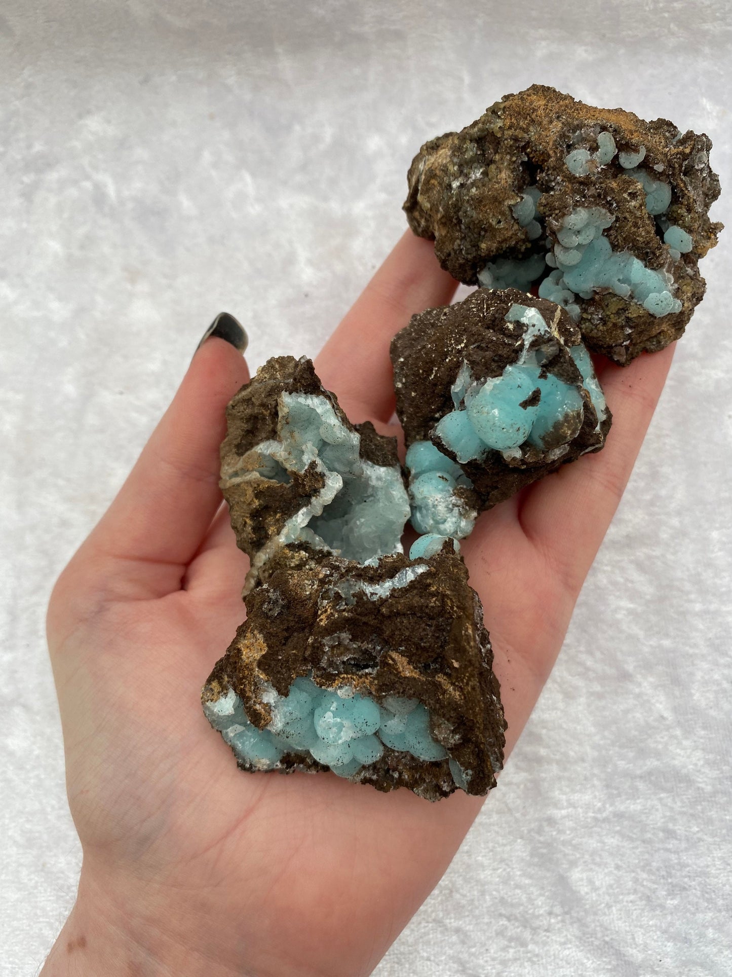 Hemimorphite clusters