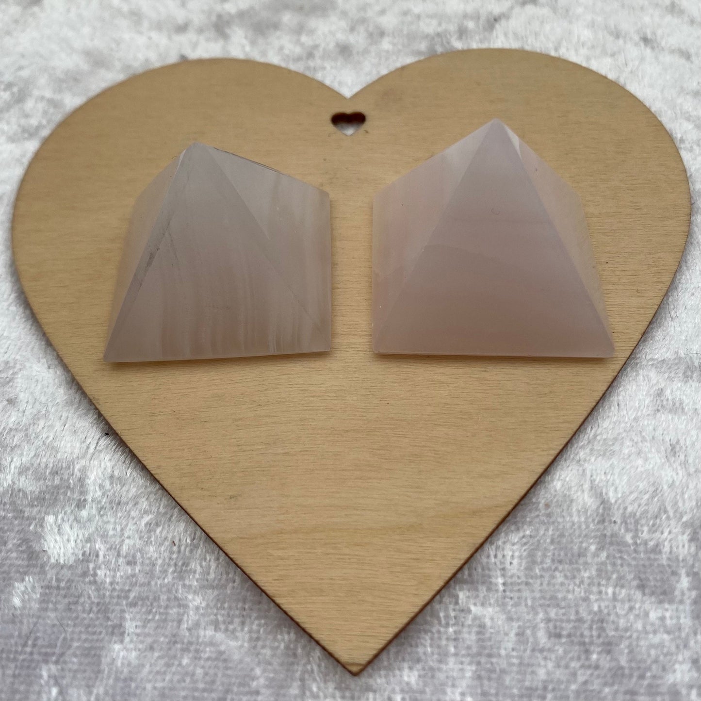 Mangano Calcite pyramids