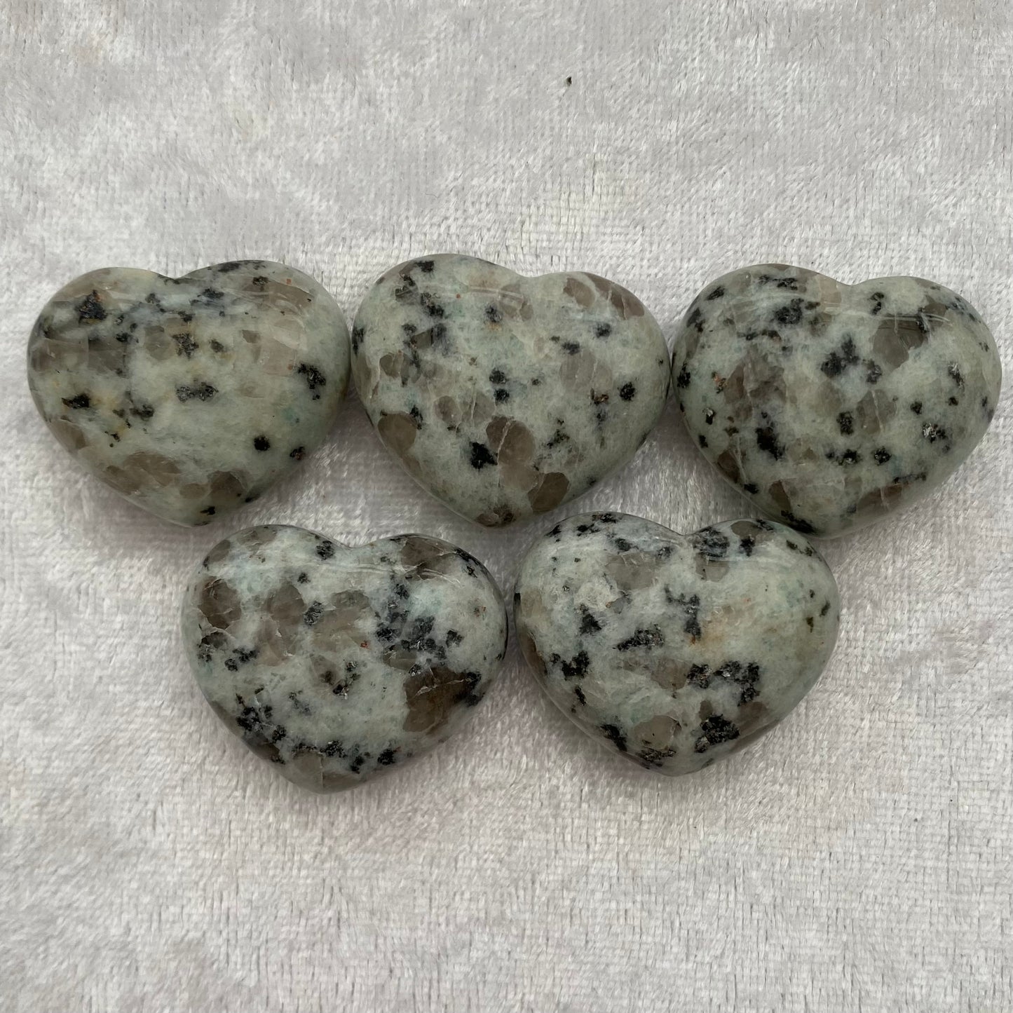 Kiwi Jasper mini hearts