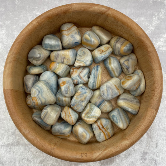 Scheelite tumblestones
