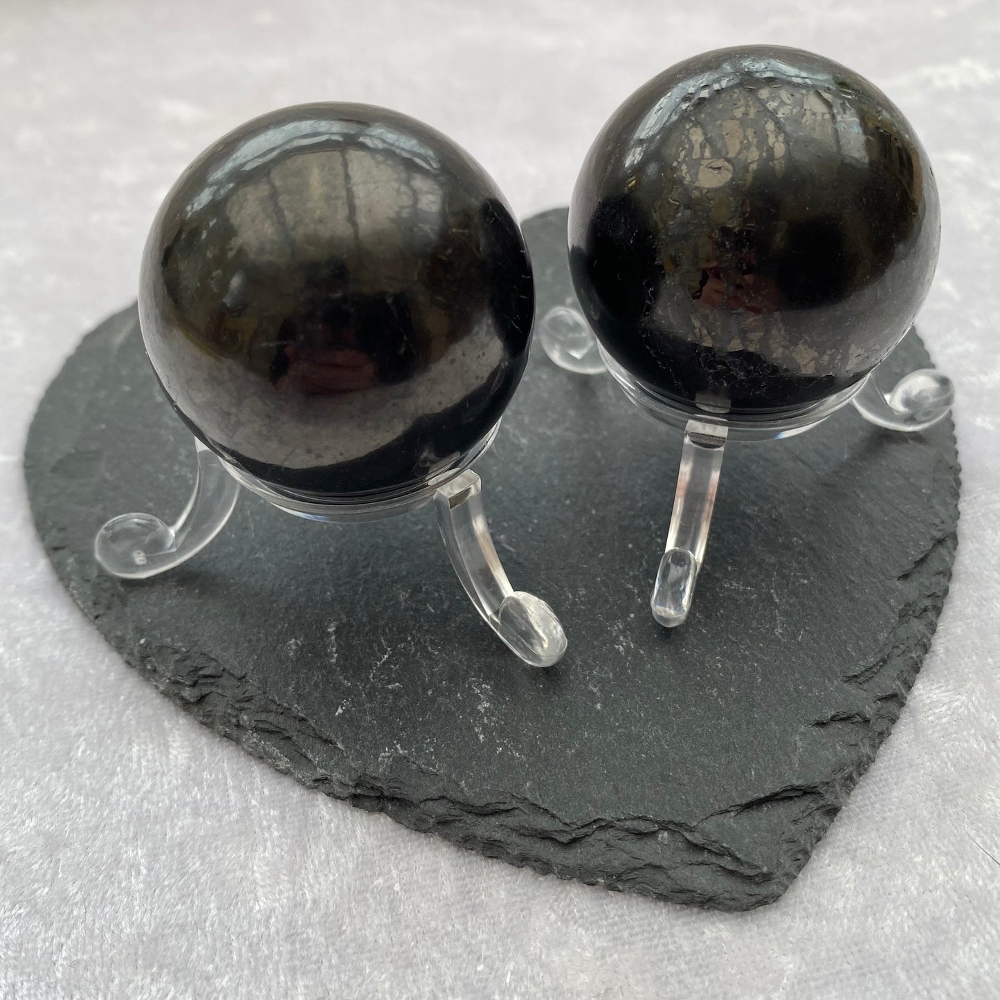 Shungite spheres