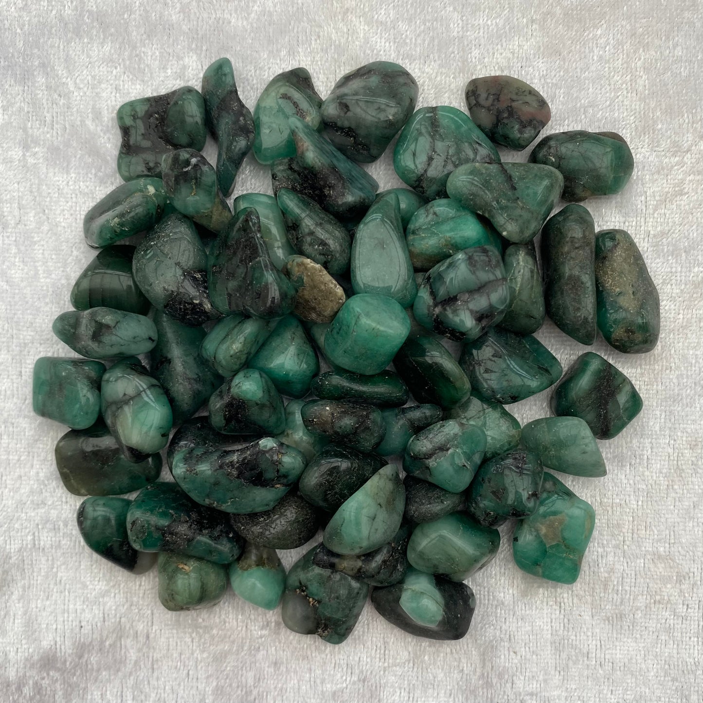 Emerald tumblestones