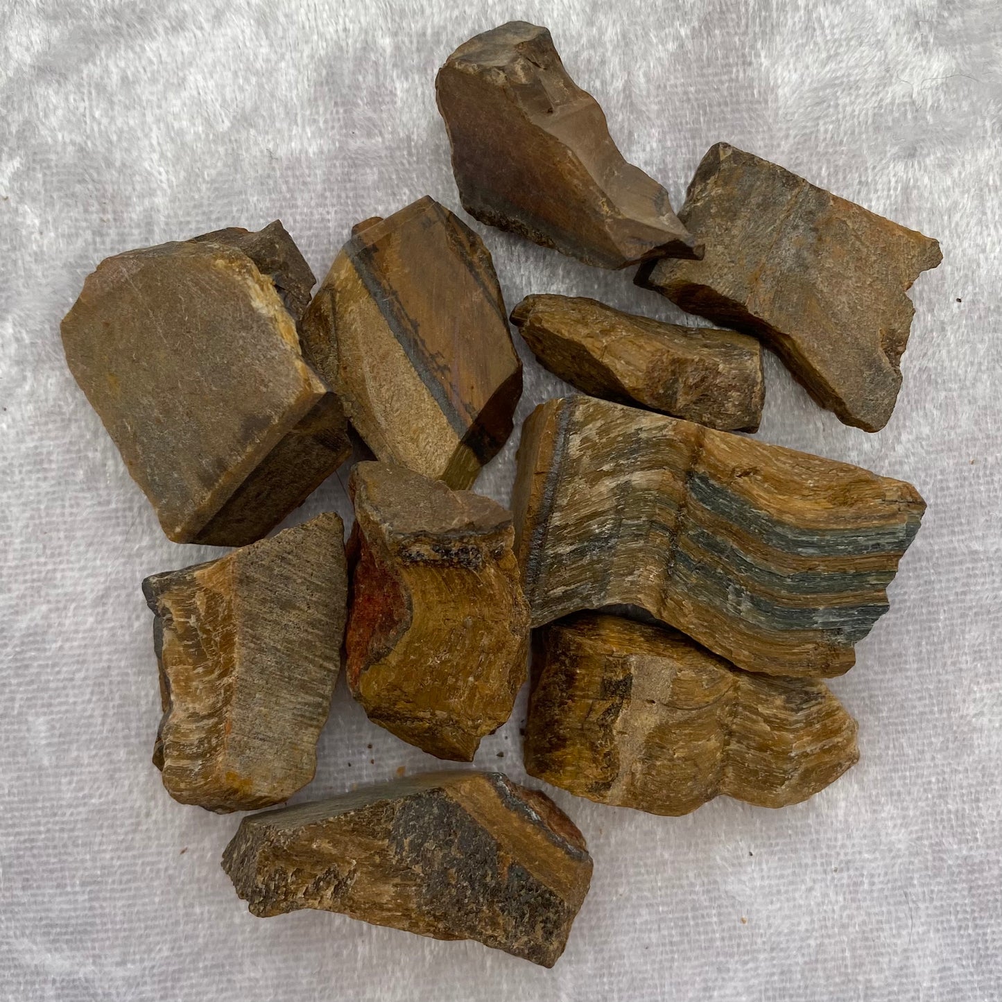 Small rough Tigers Eye
