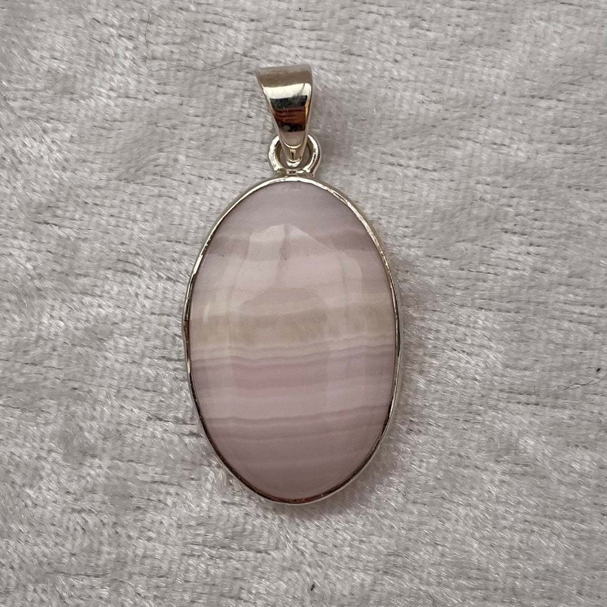 Mangano Calcite Pendant
