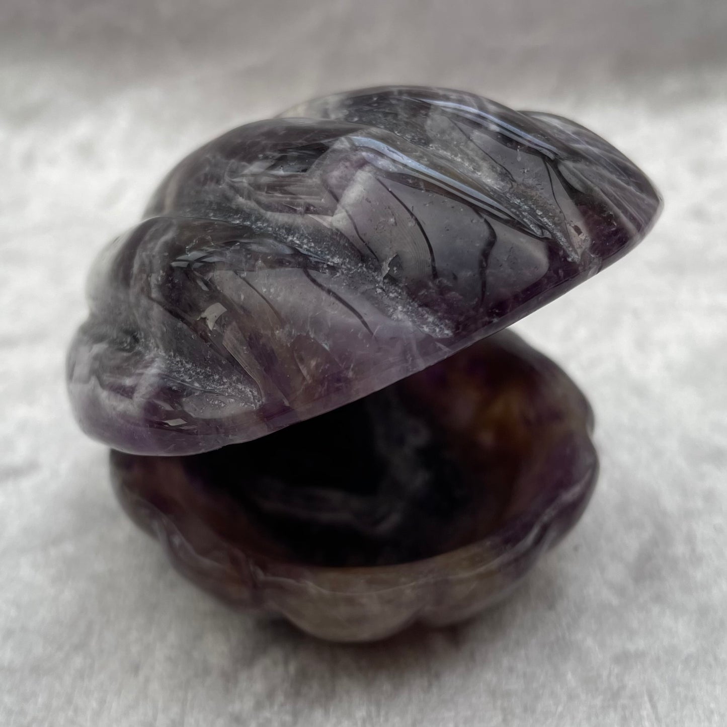 Amethyst Clam Shell