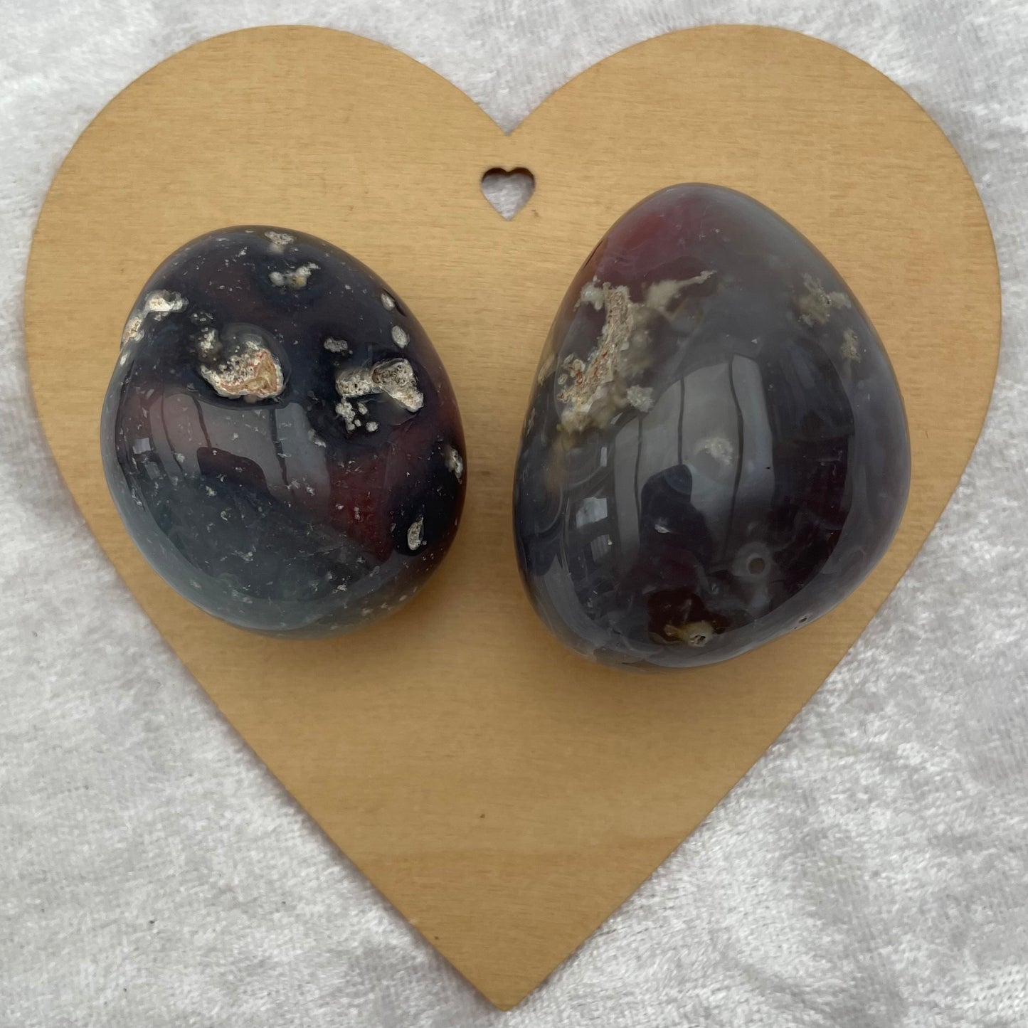 Zimbabwe Agate Tumbled Palmstone Gallets