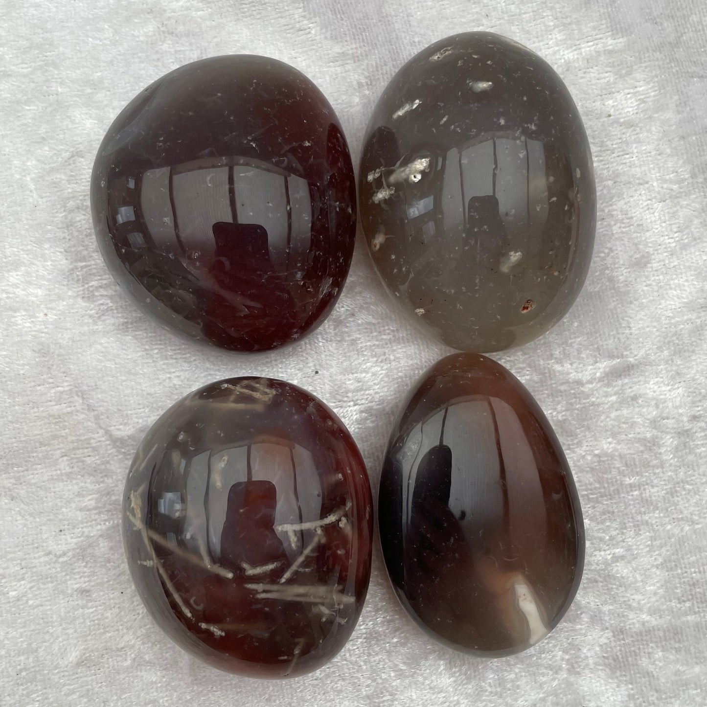 Zimbabwe Agate Tumbled Palmstone Gallets