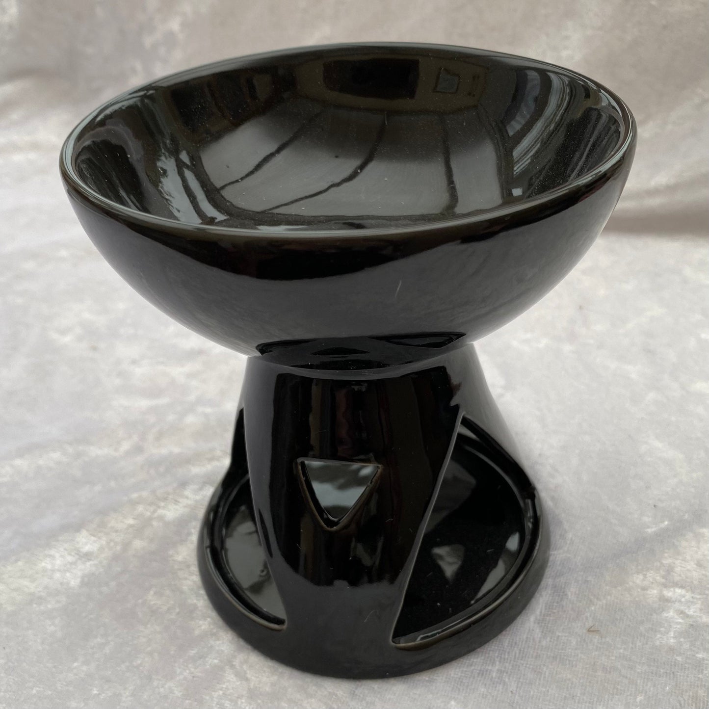 Geometric oil burner