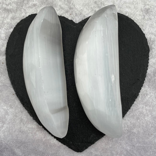 Selenite crescent massagers