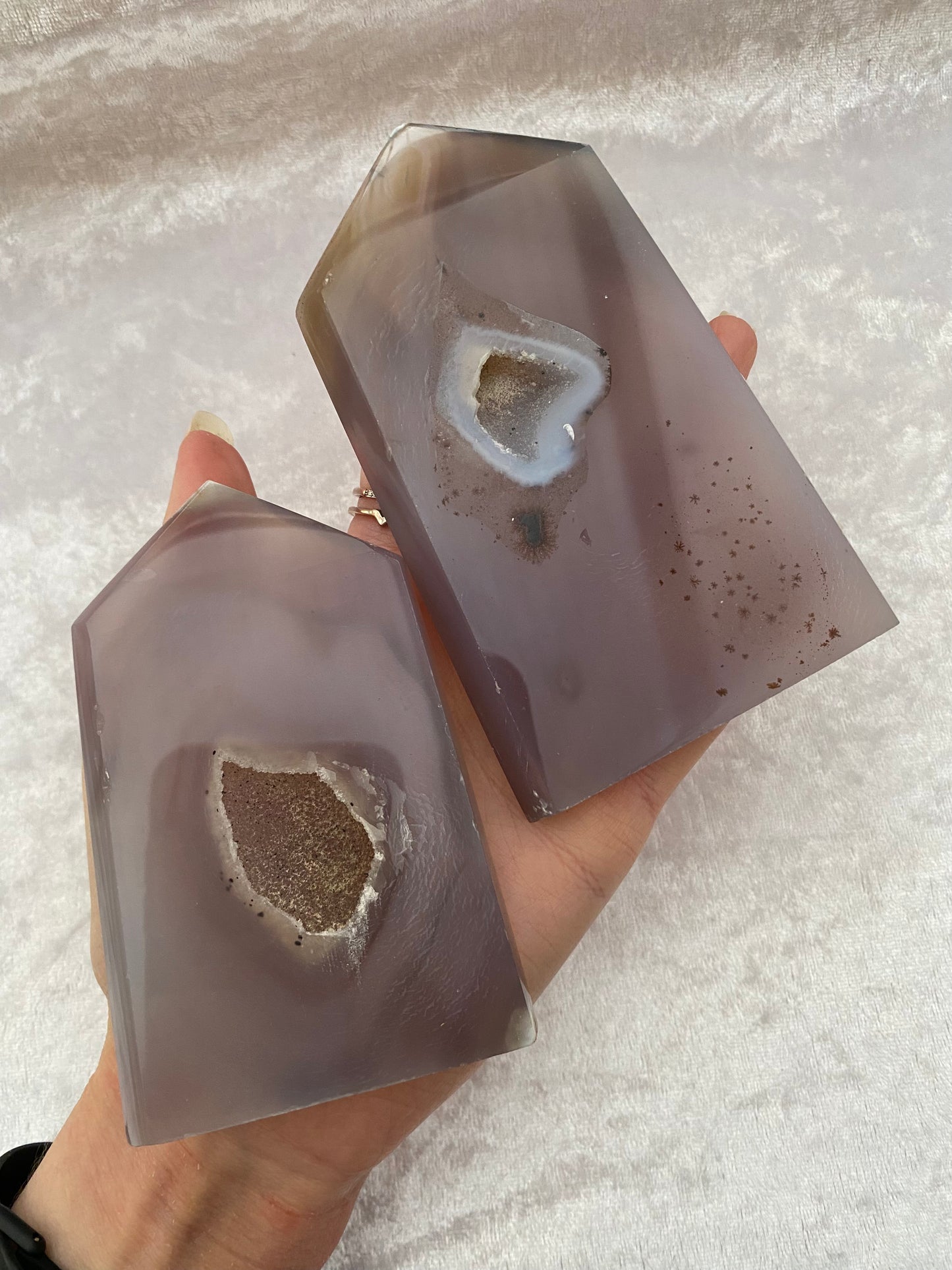 Grey Agate pointed slices